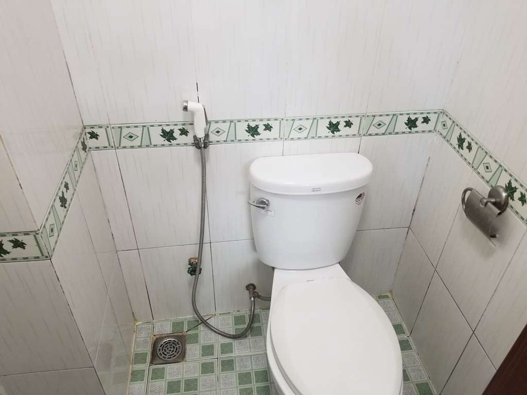 東南アジアによくあるホース付きトイレの使い方を解説します モダンワンダラー